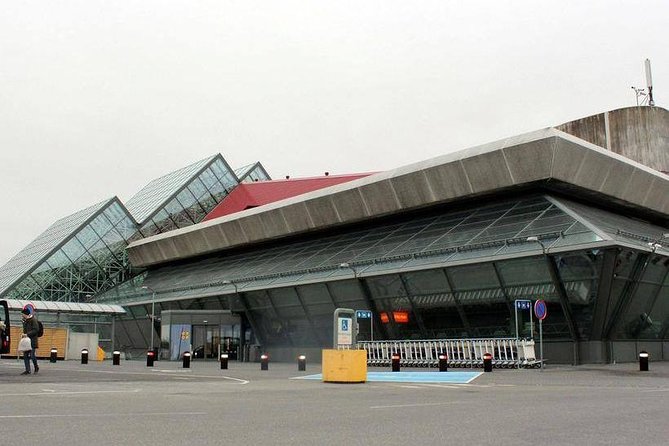 Reykjavik area to Keflavik Private Luxury Airport Transfer - Communication before pickup