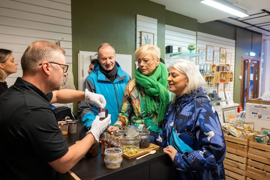 Reykjavik: Christmas Food Tour with Tastings and Drinks - Gravlax and pickled herring for a sharper edge