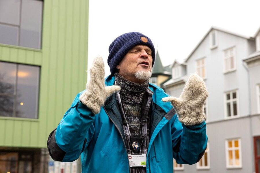 Reykjavik: Feline-Focused City Walking Tour - Starting at Ingólfstorg with the city around you