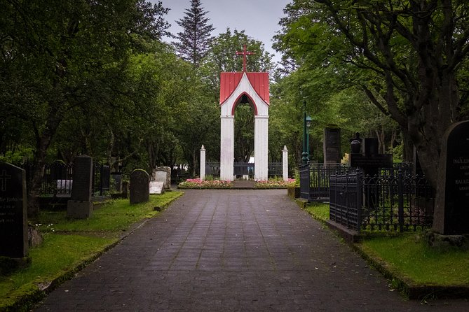 Reykjavik Folklore Walking Tour: Meet the Elves, Trolls & Ghosts of Iceland - Tjörnin pond and Icelandic monsters