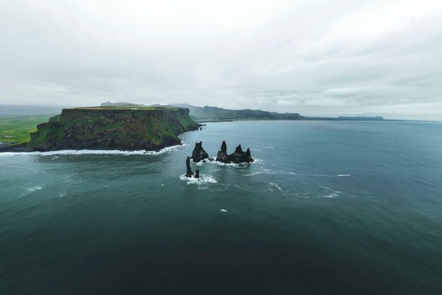 Reykjavik: Glacier Hike & South Coast Day Tour - How the long day feels in practice
