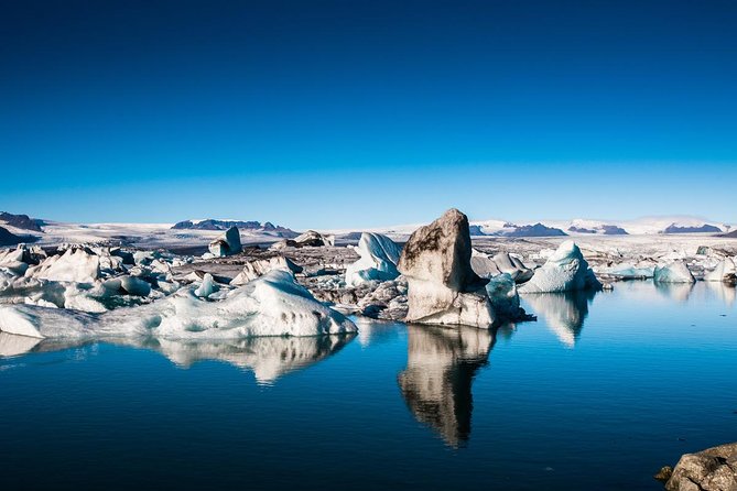 Reykjavik: Glacier Lagoon, Diamond Beach & South Coast Day Tour - Stjórnarfoss, a quiet opening stop