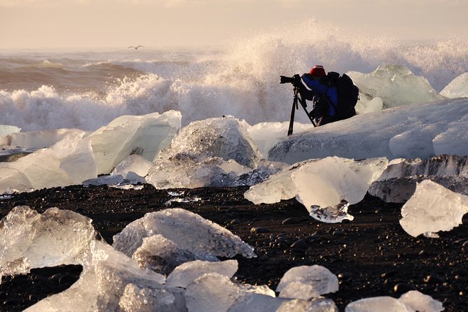 Reykjavik: Glacier Lagoon & Fjaðrárgjúfur Canyon Small-Group Tour - Why this south coast trip takes all day