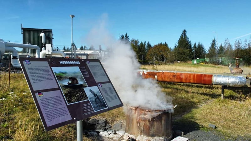 Reykjavík: Golden Circle, 2 Geysers & Geothermal Bakery Tour - Hveragerði begins the day with bread and boiling water