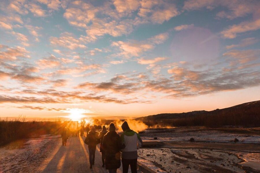 Reykjavík: Golden Circle Afternoon Tour - Guide quality and the small-group advantage