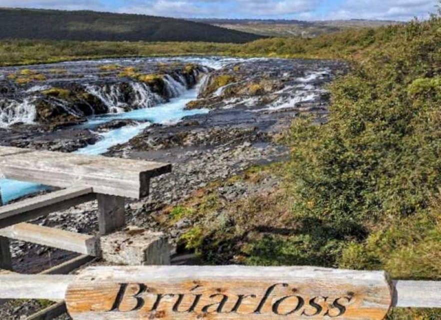 Reykjavík: Golden Circle, Bruarfoss, and Kerid Crater Tour - Five classic sights, plus two colorful additions