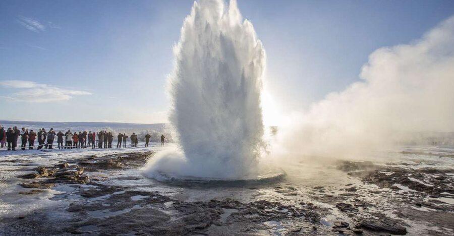 Reykjavík: Golden Circle, Bruarfoss, and Kerid Crater Tour - Þingvellir: geology and Icelandic history in one walk