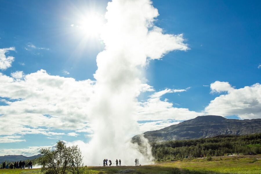 Reykjavik: Golden Circle Day Tour with optional Blue Lagoon - Pickup, timing, and small logistical traps