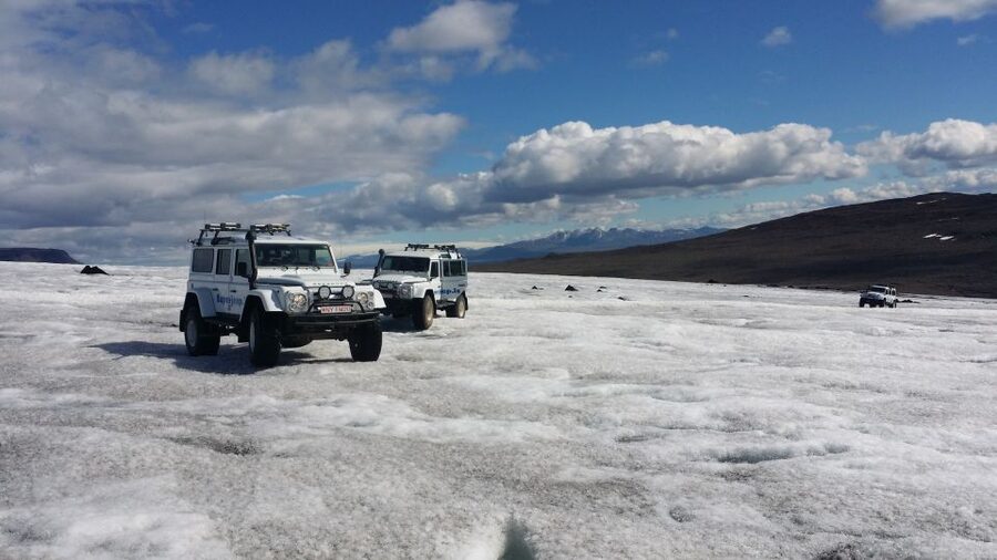 Reykjavik: Golden Circle & Langjökull Glacier on a Jeep - Thingvellir, where geology and government meet