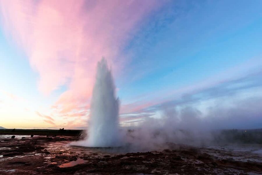 Reykjavík: Golden Circle, Secret Lagoon, & Friðheimar Tour - Pickup from Reykjavík and the minibus ride