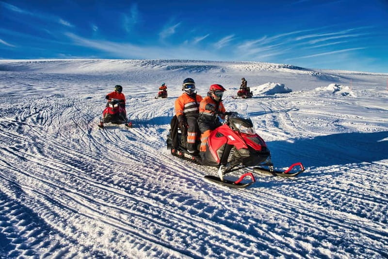 Reykjavik: Golden Circle Super Jeep and Snowmobile Tour - Geysir and Strokkur: quick bursts in Haukadalur