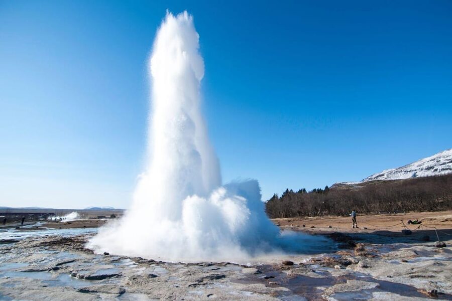 Reykjavik: Golden Circle Super Jeep Tour with Snowmobiling - Why the glacier ride changes the whole day