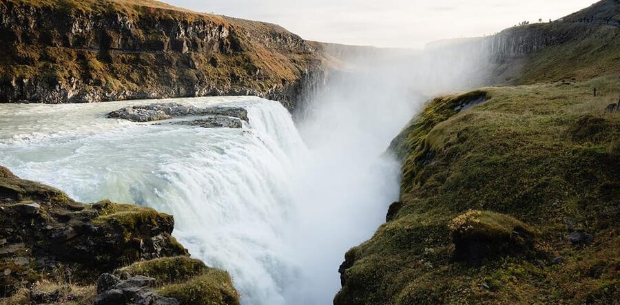 Reykjavik: Golden Circle Super Jeep Tour with Snowmobiling - What the $406 price really covers