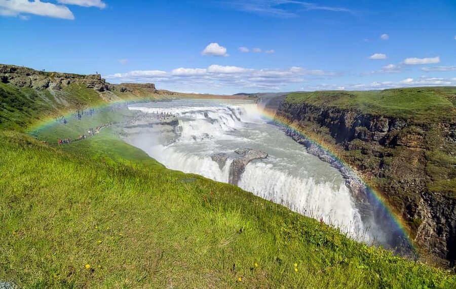 Reykjavik: Golden Circle Tour and Sky Lagoon Entry Ticket - What the guides and drivers add