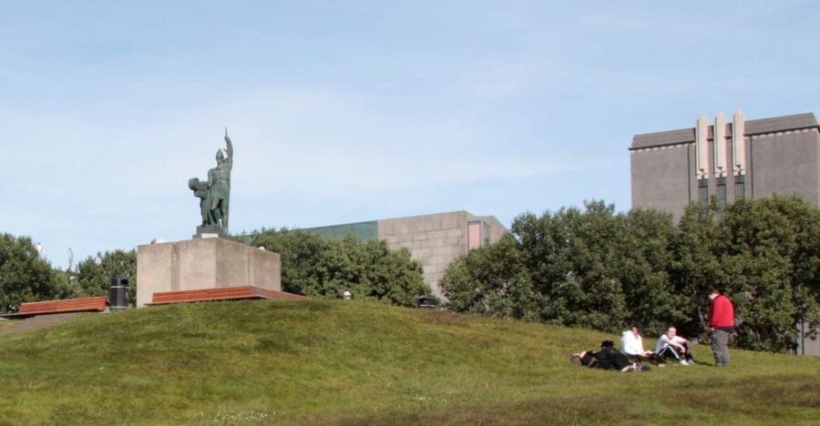 Reykjavik: Guided City Walking Tour - Key points to know before you book
