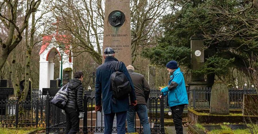 Reykjavik: Guided Folklore Walking Tour - Why Reykjavik folklore makes a good city introduction
