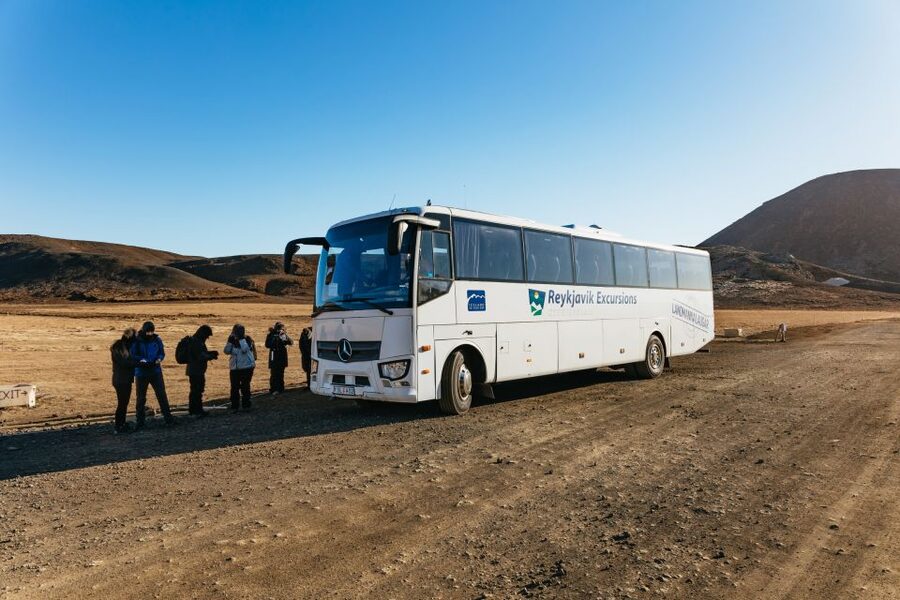 Reykjavik: Guided Tour to Volcano and Reykjanes Geopark - How the tour compares with going alone