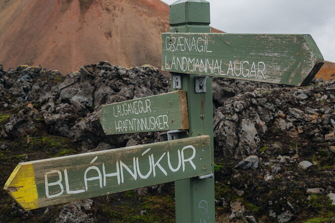 Reykjavík: Landmannalaugar & Icelandic Highlands Super Jeep Tour - Sigöldufoss and the change from gray to turquoise