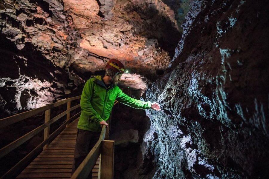 Reykjavik: Lava Cave, Hot Springs, and Waterfalls Tour - Hraunfossar and Barnafoss deliver the day’s best views