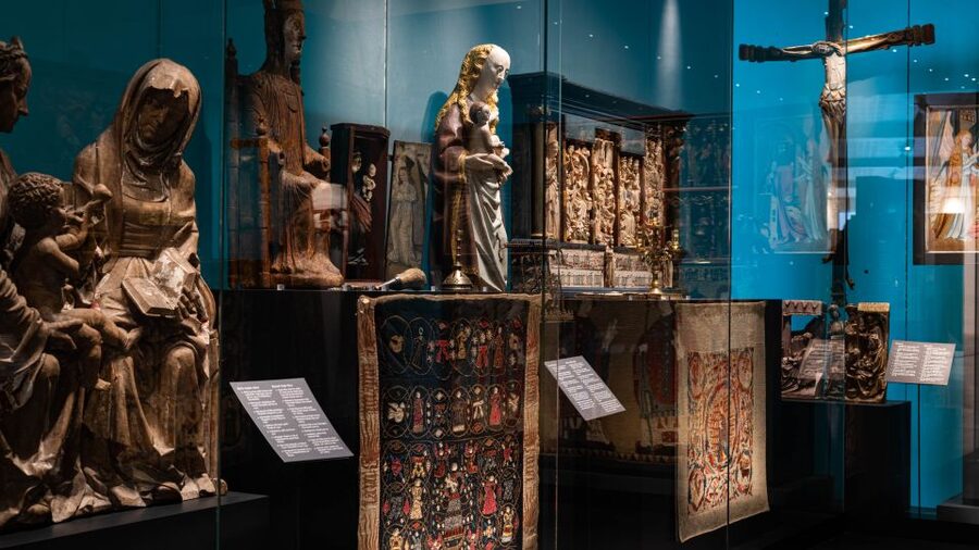 Reykjavík: National Museum of Iceland Entry Ticket - Medieval churches, triptychs, and the first Icelandic Bible