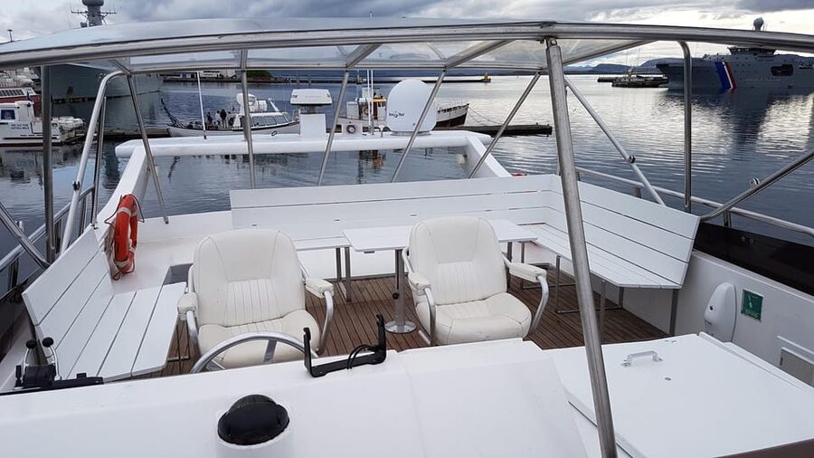 Reykjavík: New Year's Eve Northern Lights Yacht Cruise - Champagne and the smaller yacht setting