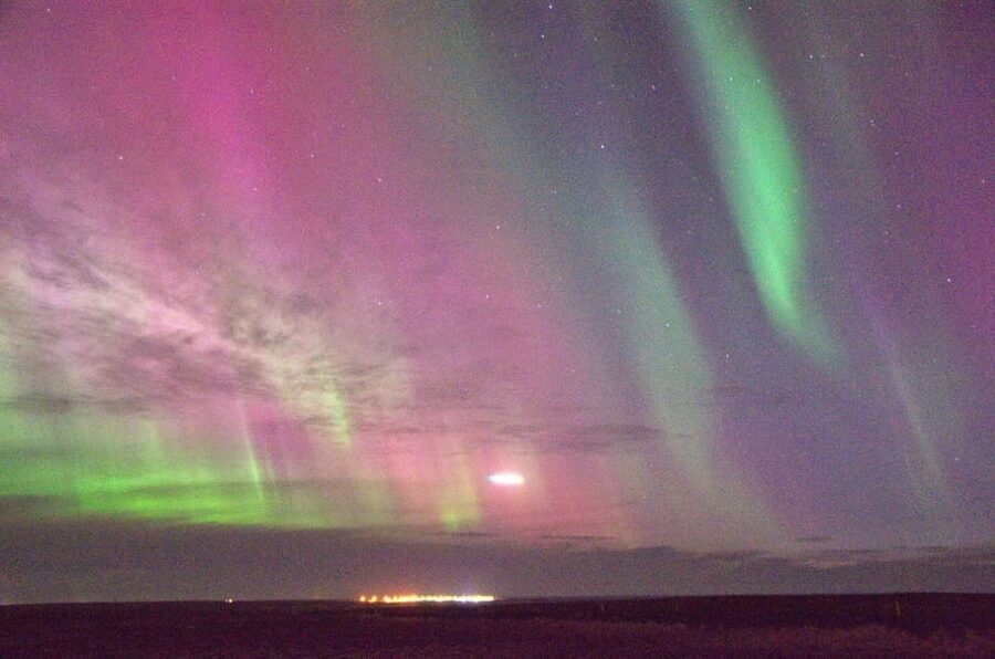 Reykjavík: New Year's Eve Northern Lights Yacht Cruise - Seasickness, age limits, and winter comfort