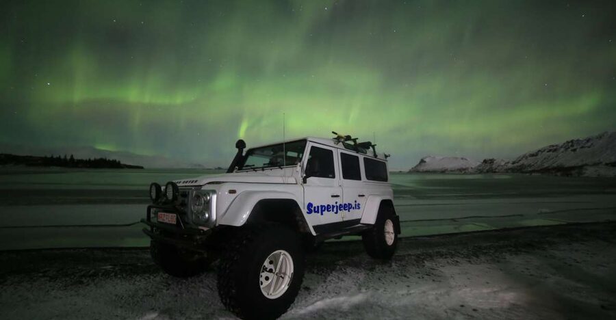 Reykjavik: Northern Lights Experience by Superjeep - Leaving Reykjavik after dark