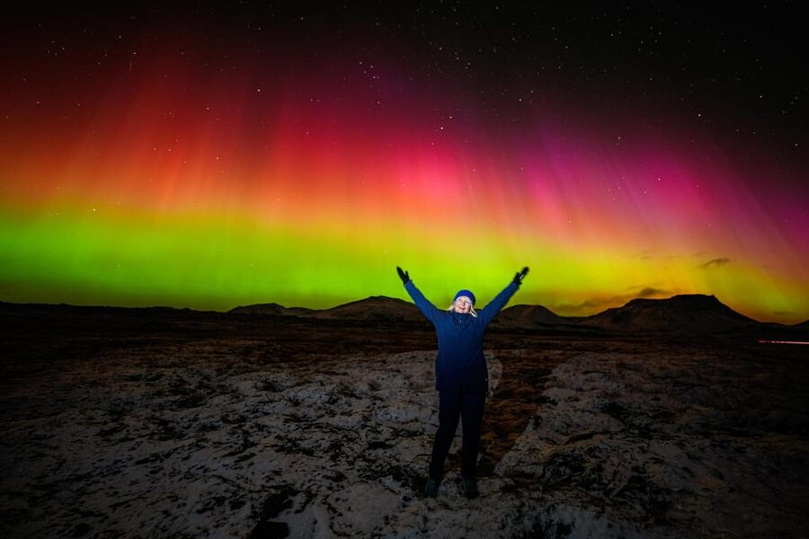 Reykjavik: Northern Lights Tour with Private Photographer - Small group, but not private