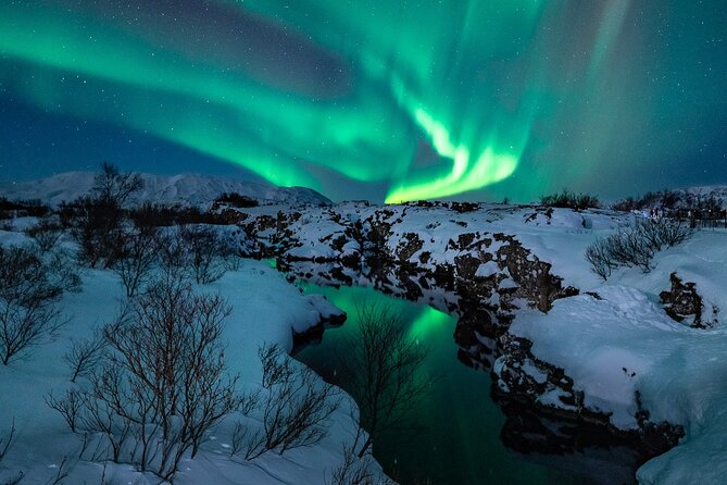 Reykjavik Northern Lights Tour with Professional Photographer - Leaving Reykjavik at 8:30 pm