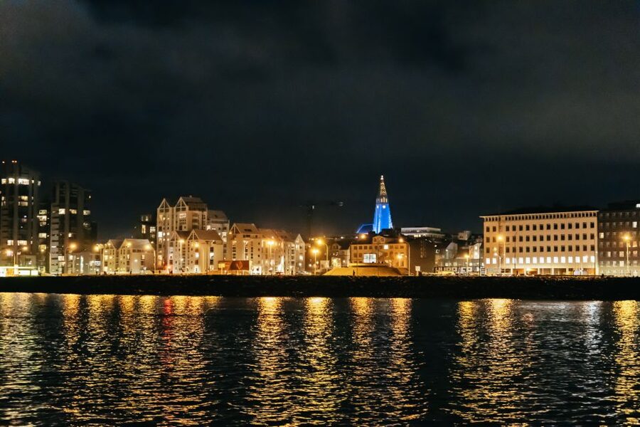 Reykjavik: Northern Lights Yacht Tour - What the $93 price really buys you