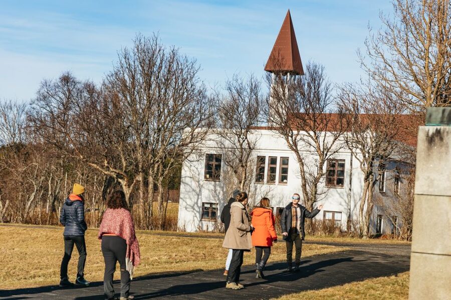 Reykjavik: Silver Circle Tour, Canyon Ride, & Thermal Baths - Sturlureykir Horse Farm and hot spring bread