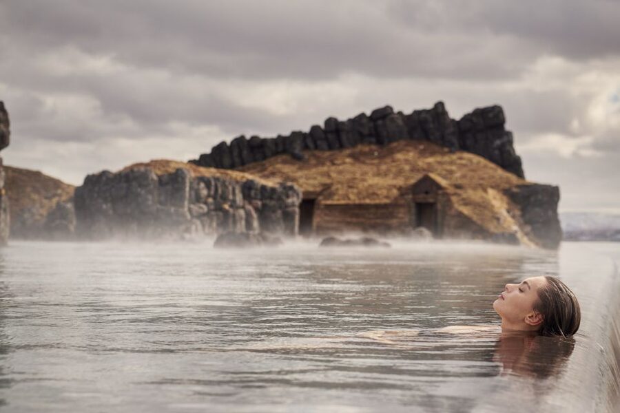 Reykjavik: Sky Lagoon Entrance Pass With 7-Step Spa Ritual - Choosing between the Saman and Sér passes