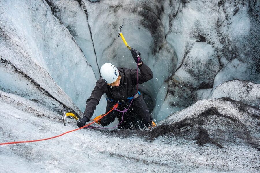 Reykjavík: Sólheimajökull Glacier Hike & Ice Climbing Intro - Walking into Sólheimajökull
