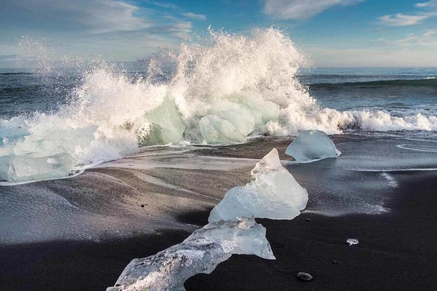 Reykjavik: South Coast, Diamond Beach, and Jökulsárlón Tour - Vík is a useful evening pause