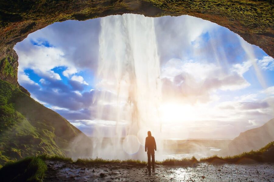 Reykjavík: South Coast Waterfalls, Black Sand & Glacier Tour - Winter weather changes the plan