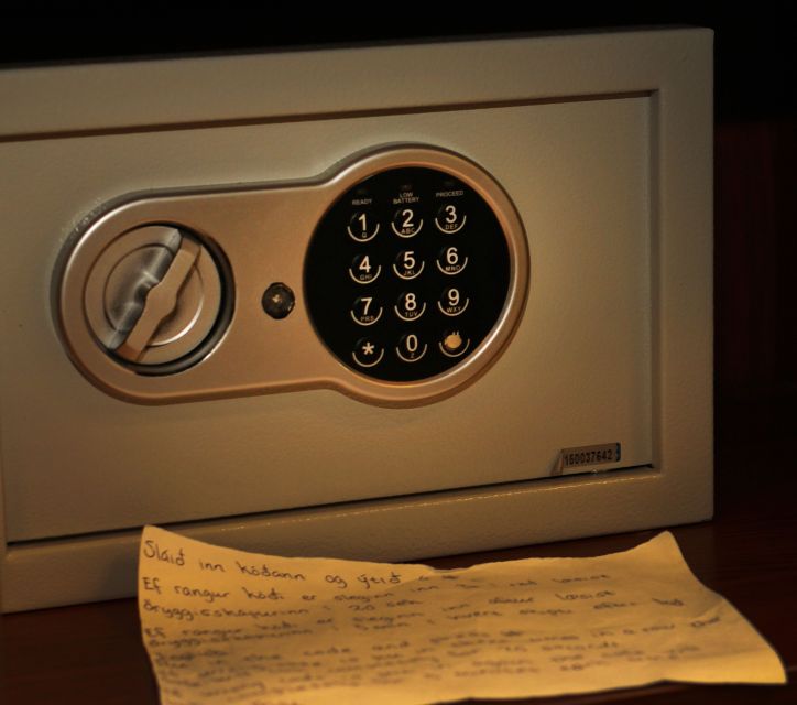 Reykjavik: The Bank Heist Escape Room Experience - The Game Master sets the mission