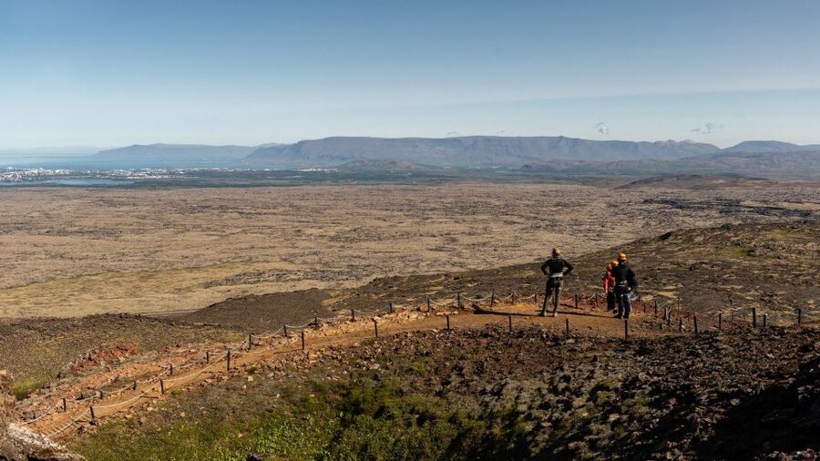 Reykjavik: Thrihnukagigur Volcano Guided Hiking Day Trip - The 10-minute descent into the crater