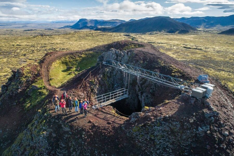 Reykjavik: Thrihnukagigur Volcano Guided Hiking Day Trip - What you see inside the magma chamber