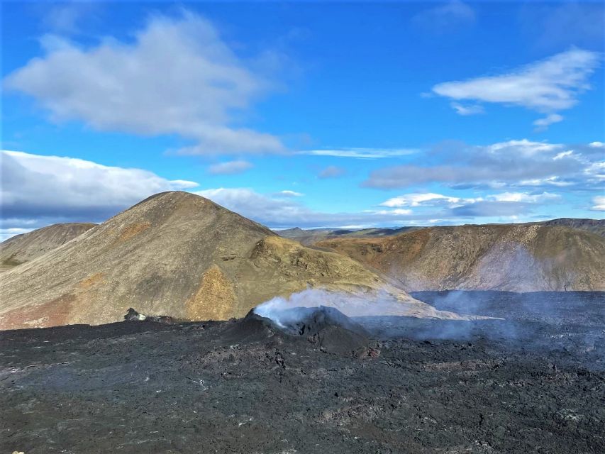 Reykjavík: Volcano Eruption Site and Reykjanes Hiking Tour - Key points before you book