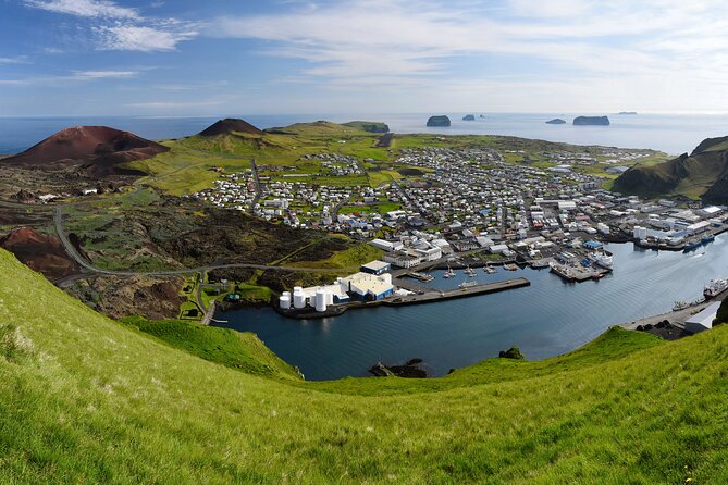 Reykjavik - Westman Islands (Bus transfer to Landeyjahöfn) - Who will enjoy this service most?