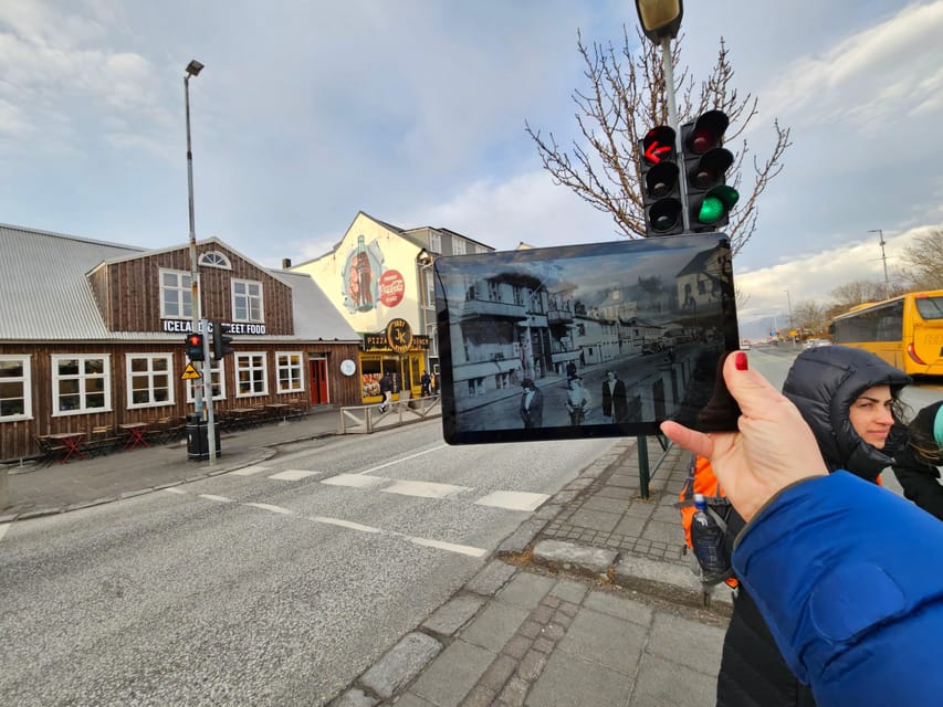 Reykjavik: World War II Walking tour around the city centre - Starting at Austurvollur and Hotel Borg