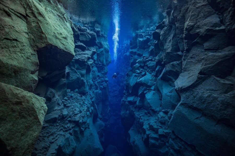 Silfra: Diving Between Tectonic Plates - Entering Big Crack, Silfra Hall, Cathedral, and Lagoon