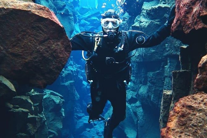 Silfra: Diving Between Tectonic Plates and Pick Up from Reykjavik - One hour of preparation before entering the water