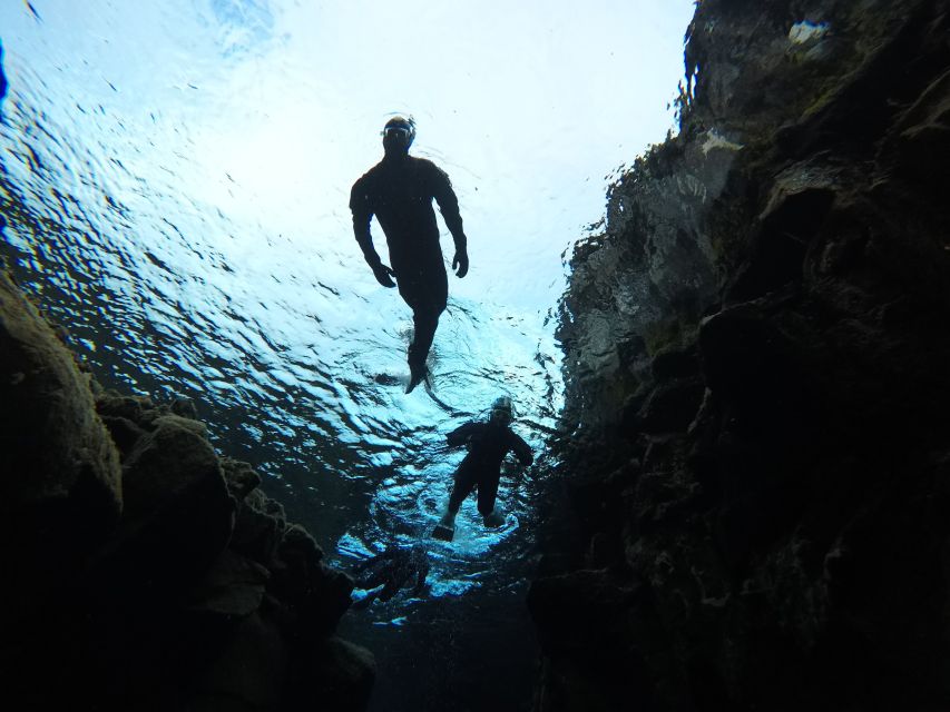 Silfra: Leidarendi Lava Caving & Snorkeling Tour with Photos - What the schedule means for your morning