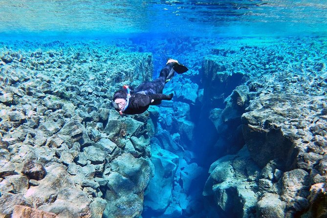 Silfra Wetsuit Snorkeling Tour with Underwater Photos - From Reykjavik - The walk back and hot chocolate