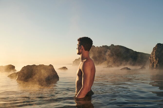 Sky Lagoon Spa Experience with Private Transfer from Reykjavík - Choosing between Saman and Sér Pass