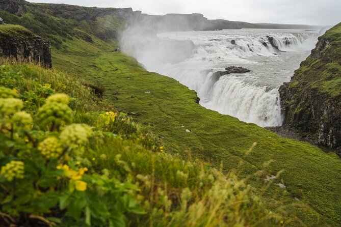 Small Group: Golden Circle Tour from Reykjavik Cruise Terminals - Guide quality can shape the whole day
