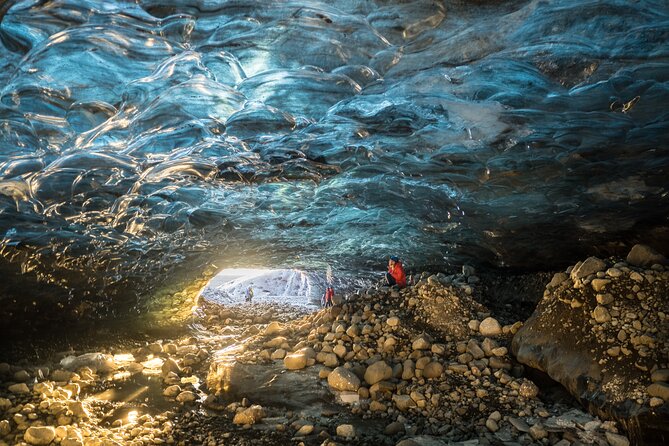 Small-Group Ice Cave Tour from Jökulsárlón - Getting to the glacier from Hólmur