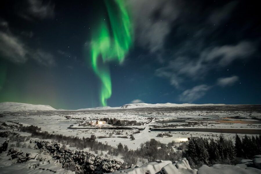Small-Group Premium Northern Lights Tour from Reykjavik - Photographing the Northern Lights