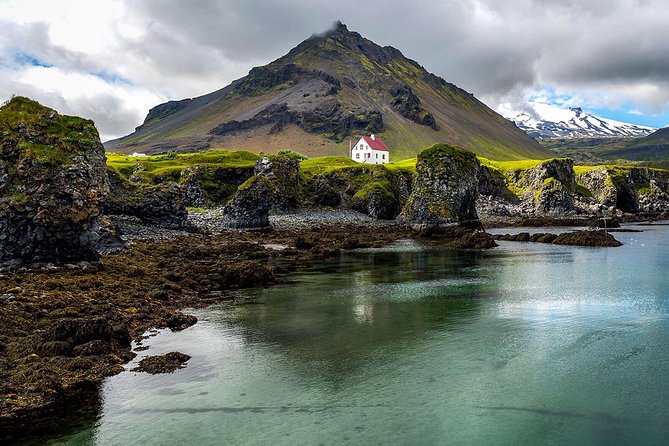 Snaefellsnes National Park and Natural Wonders from Reykjavik - Djúpalónssandur, black pebbles and old fishing life